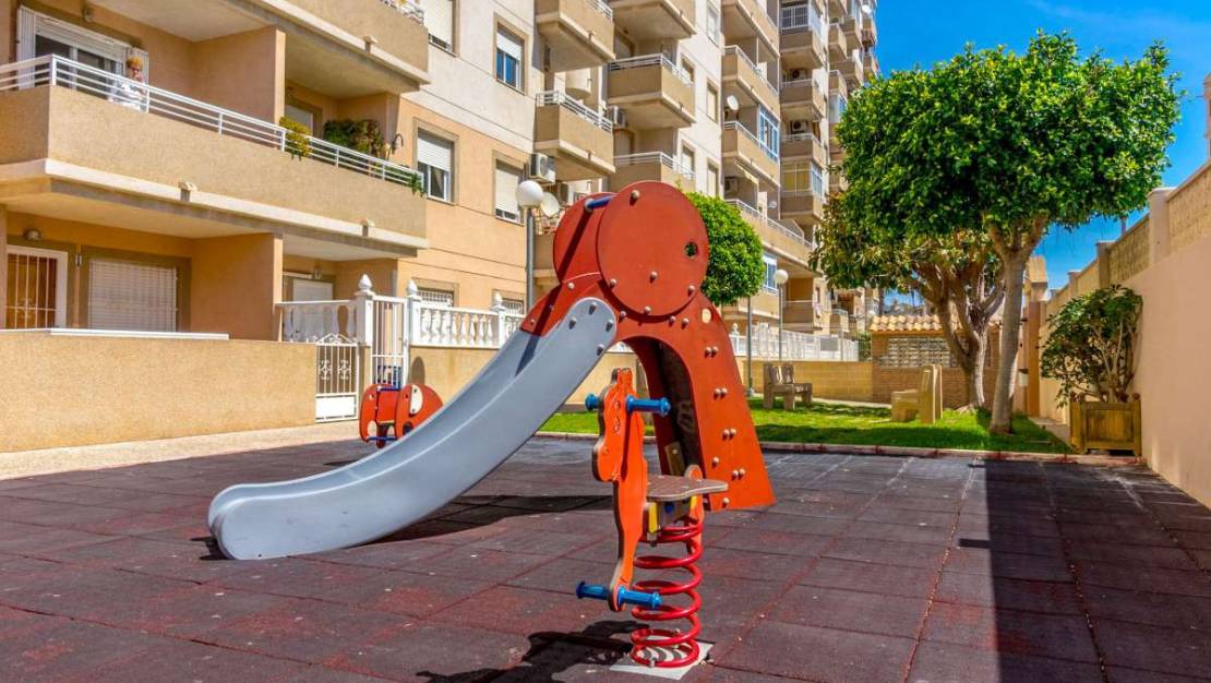 Sale - Apartment - Torrevieja - Torrevieja Centro