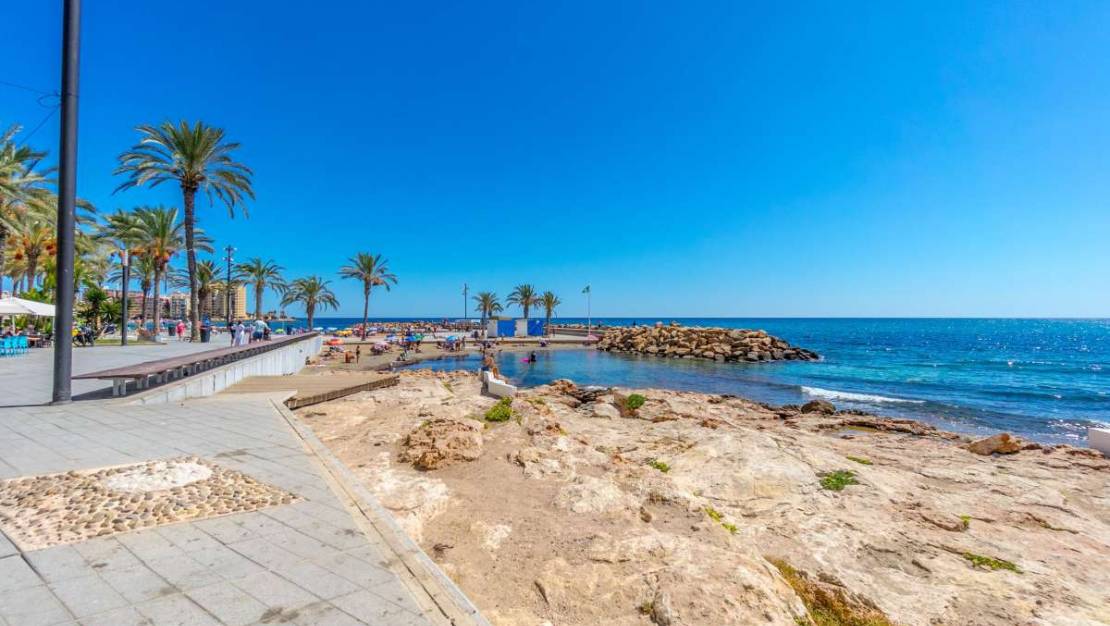 Sale - Apartment - Torrevieja - Torrevieja Centro