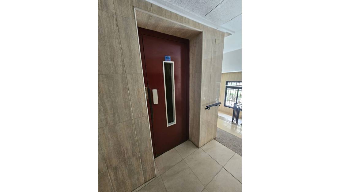 Sale - Apartment - Torrevieja - Torrevieja Centro