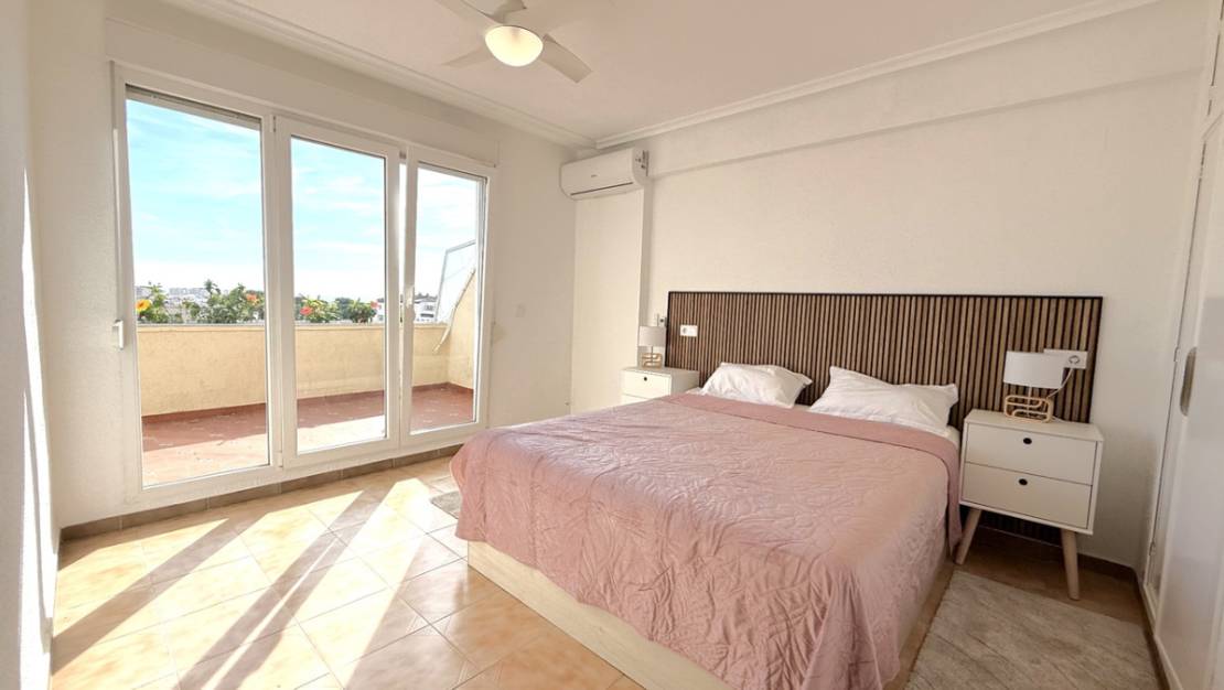 Sale - Apartment - Torrevieja - Torrevieja Centro