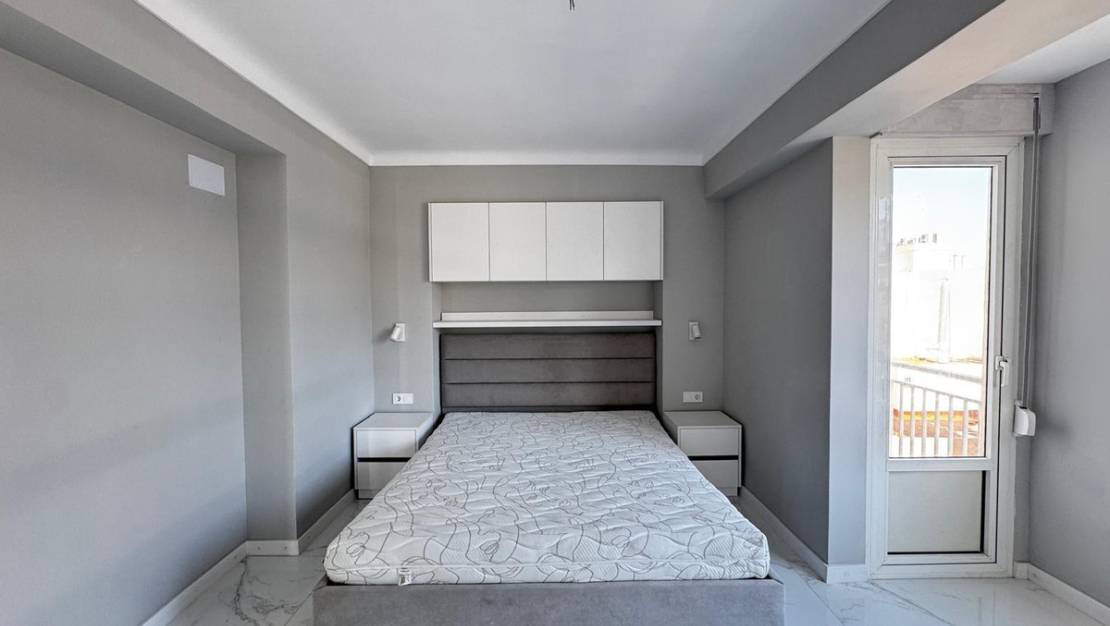 Sale - Apartment - Torrevieja - Torrevieja Centro