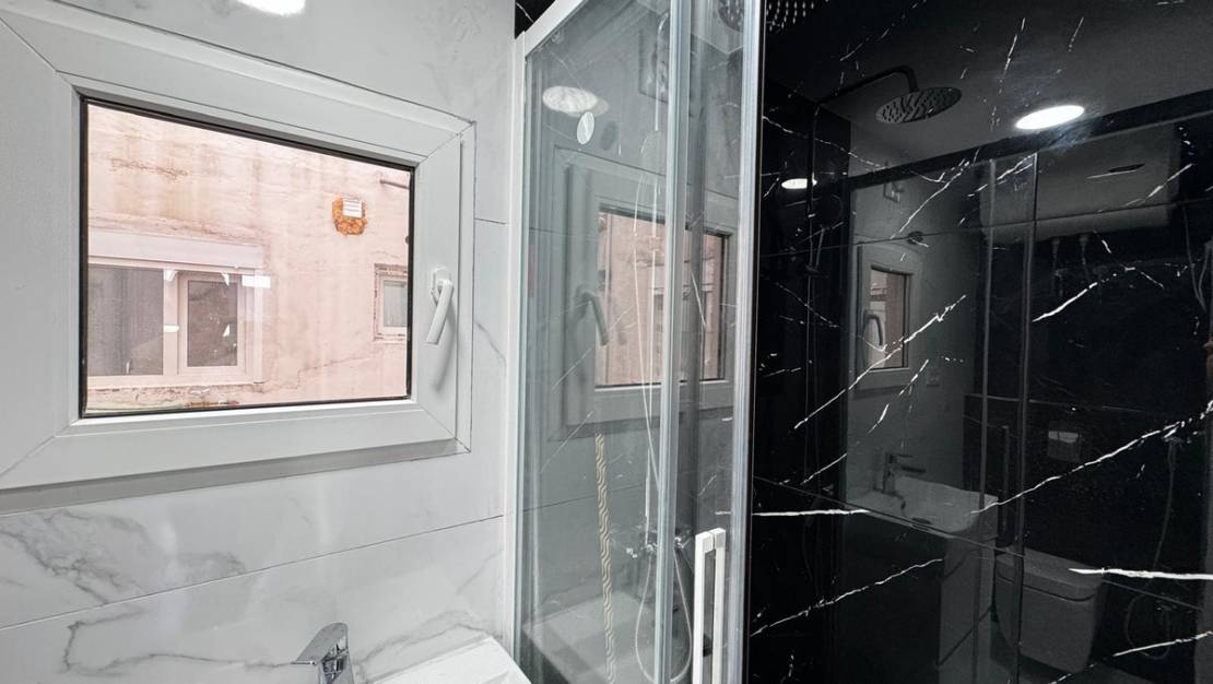 Sale - Apartment - Torrevieja - Torrevieja Centro