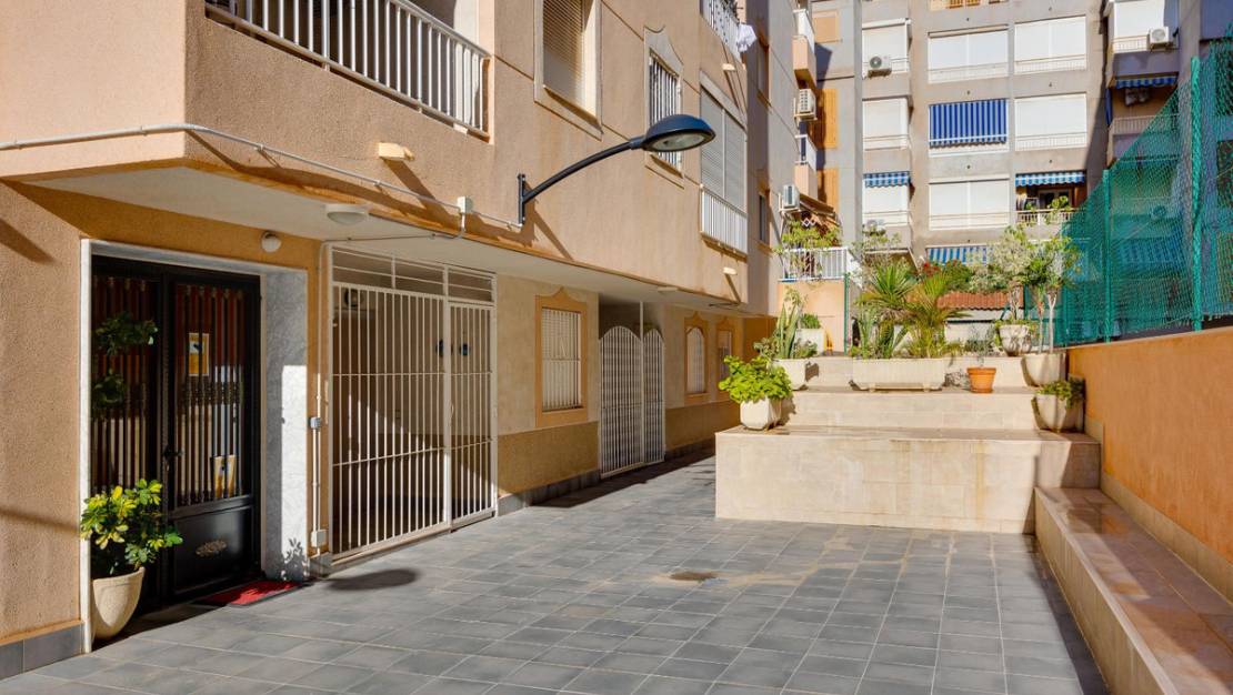 Sale - Apartment - Torrevieja - Torrevieja Centro