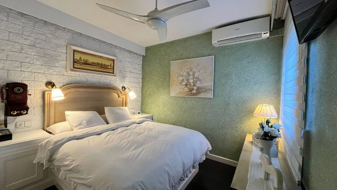 Sale - Apartment - Torrevieja - Torrevieja Centro