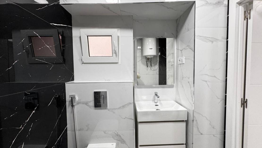 Sale - Apartment - Torrevieja - Torrevieja Centro