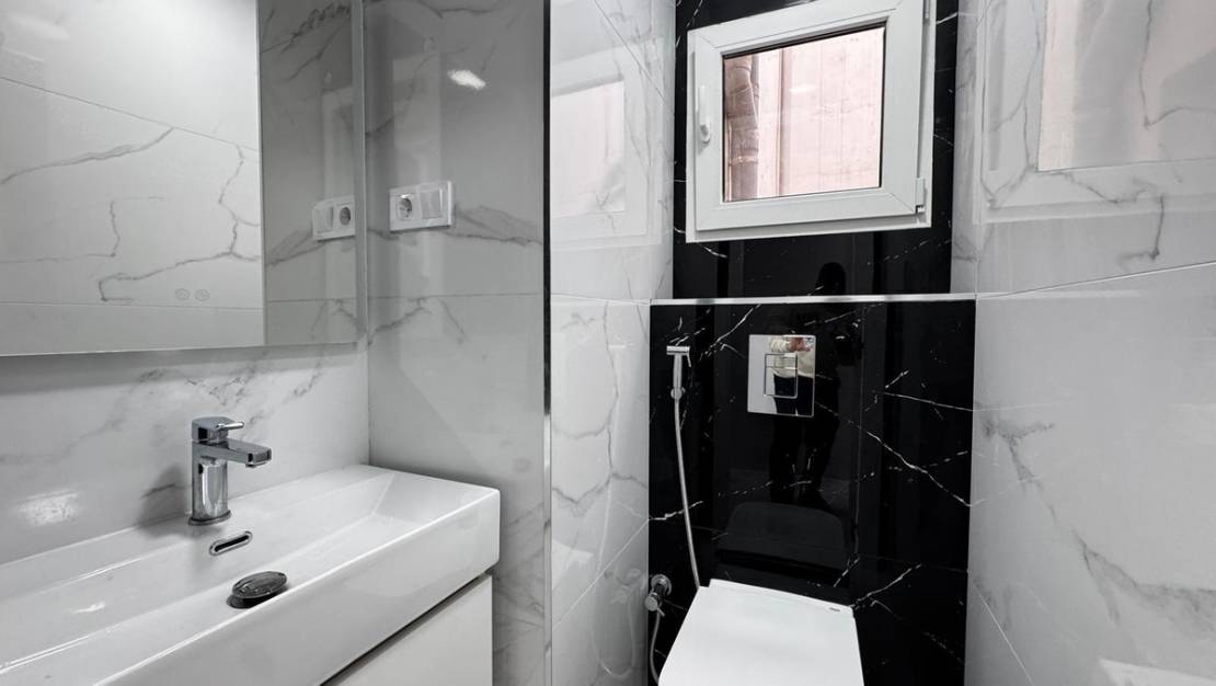 Sale - Apartment - Torrevieja - Torrevieja Centro