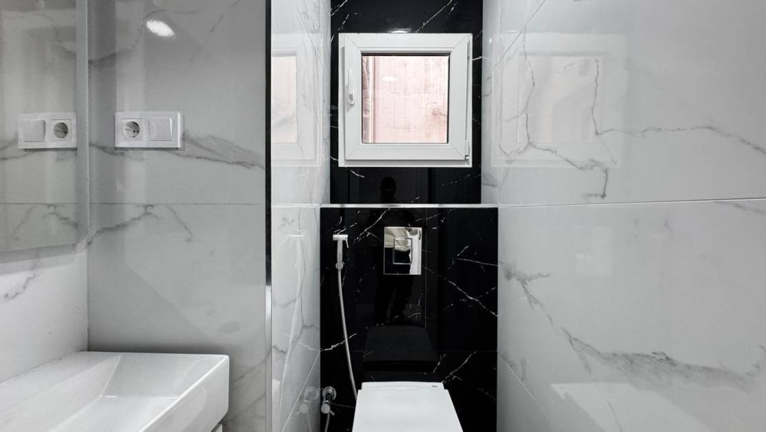 Sale - Apartment - Torrevieja - Torrevieja Centro