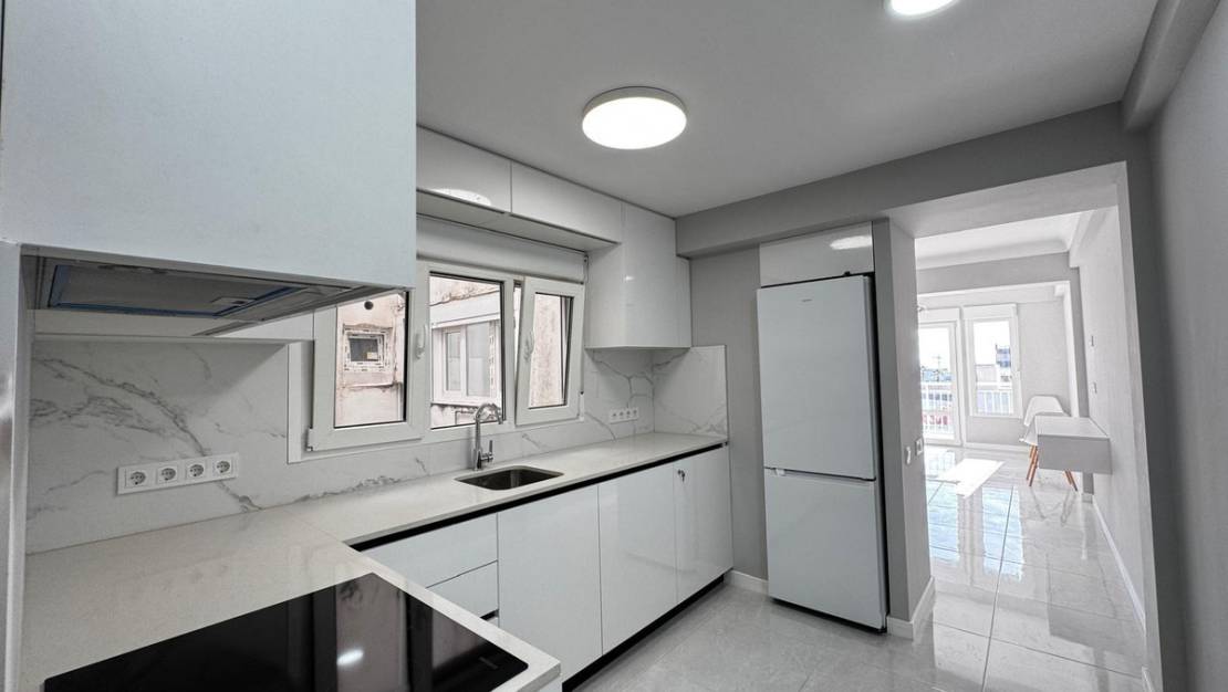 Sale - Apartment - Torrevieja - Torrevieja Centro