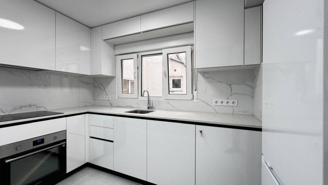 Sale - Apartment - Torrevieja - Torrevieja Centro