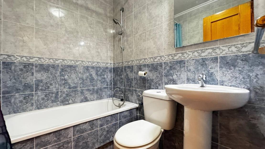 Sale - Apartment - Torrevieja - Torrevieja Centro