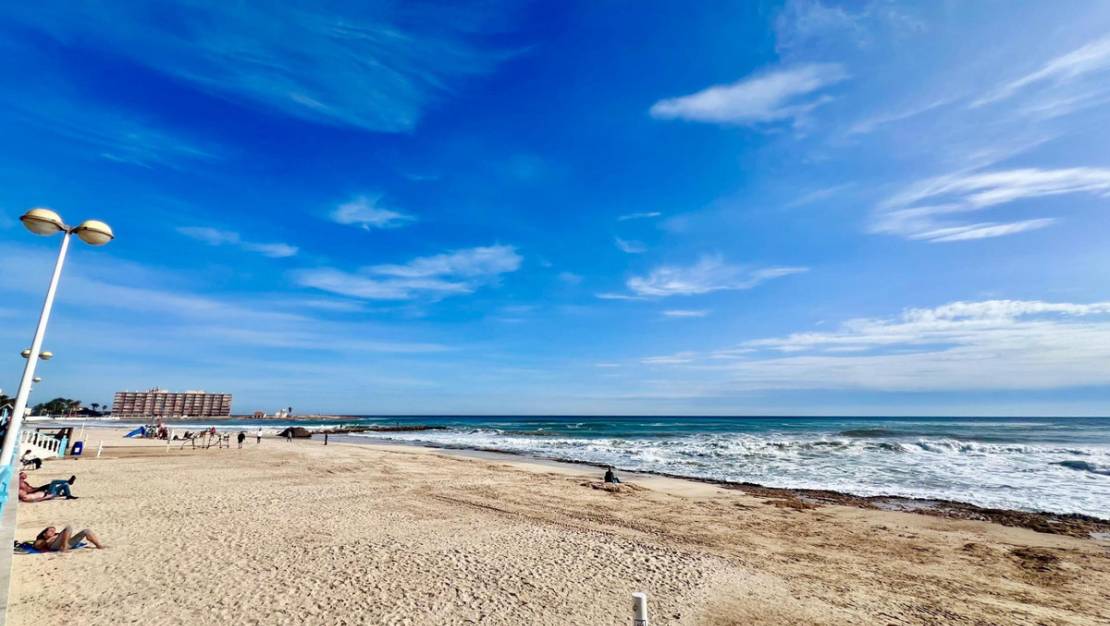 Sale - Apartment - Torrevieja - Torrevieja Centro