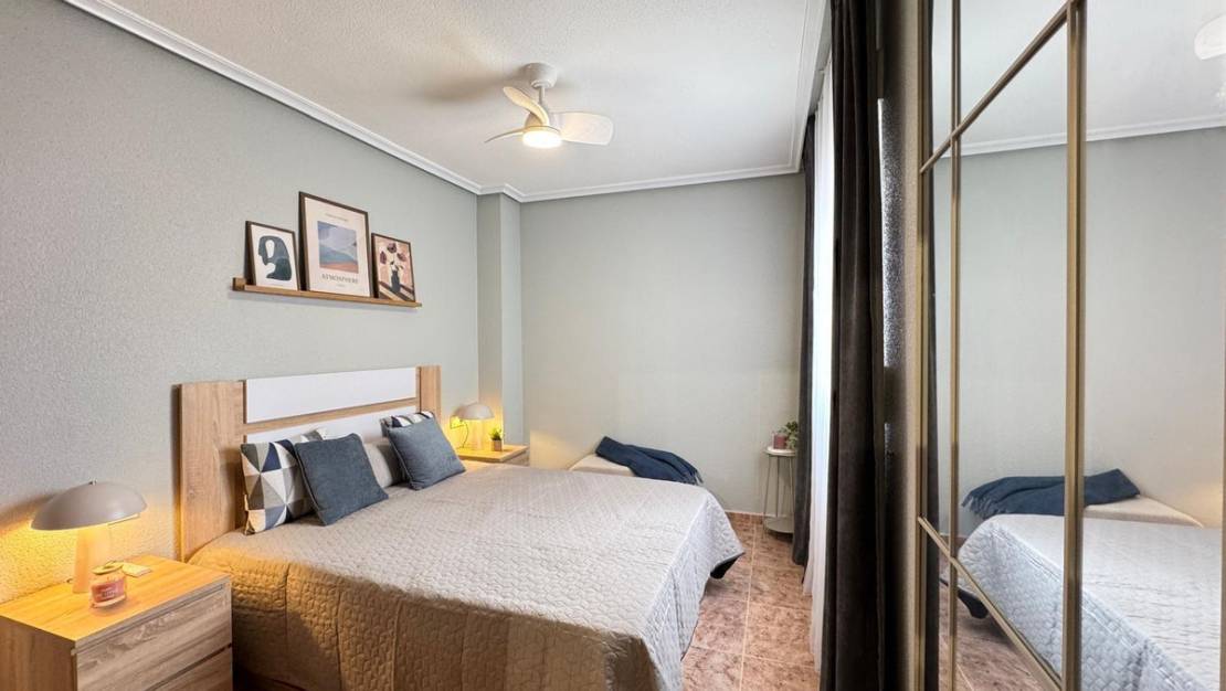 Sale - Apartment - Torrevieja - Torrevieja Centro