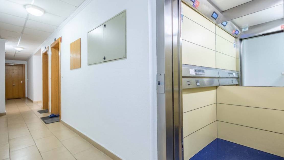 Sale - Apartment - Torrevieja - Torrevieja Centro