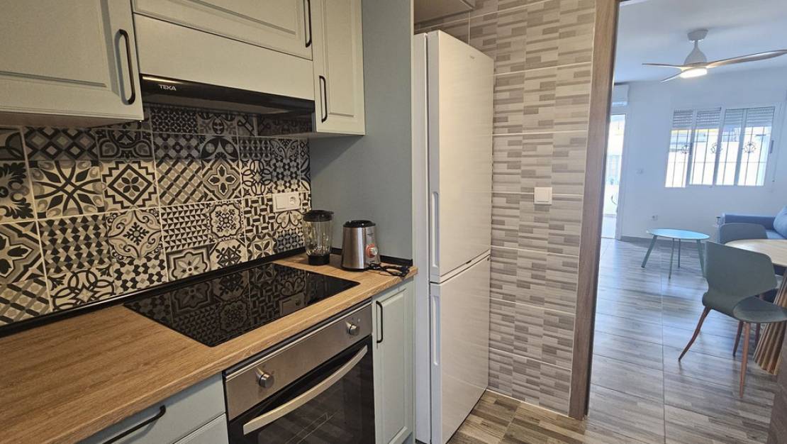 Sale - Apartment - Torrevieja - Torrevieja Centro