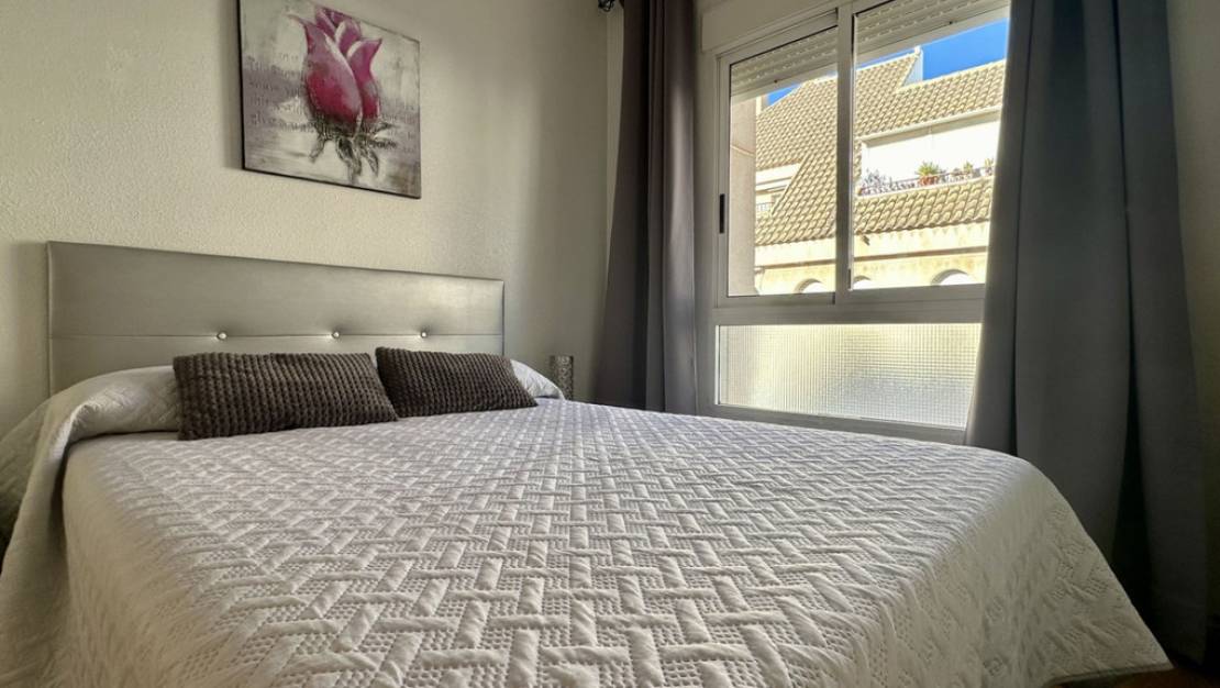 Sale - Apartment - Torrevieja - Torrevieja Centro