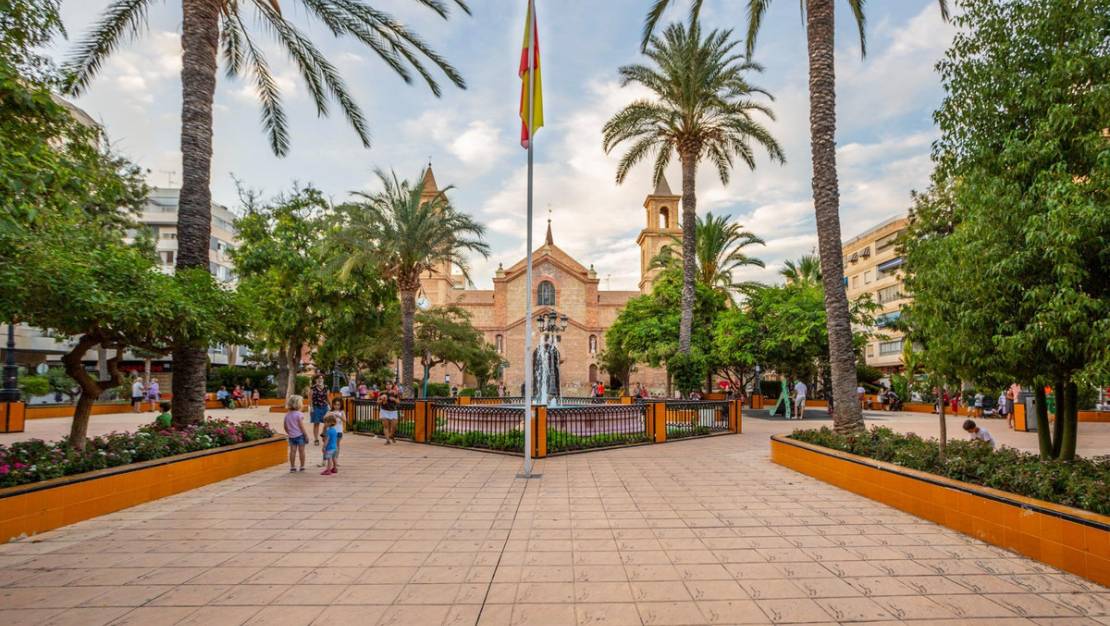 Sale - Apartment - Torrevieja - Torrevieja Centro