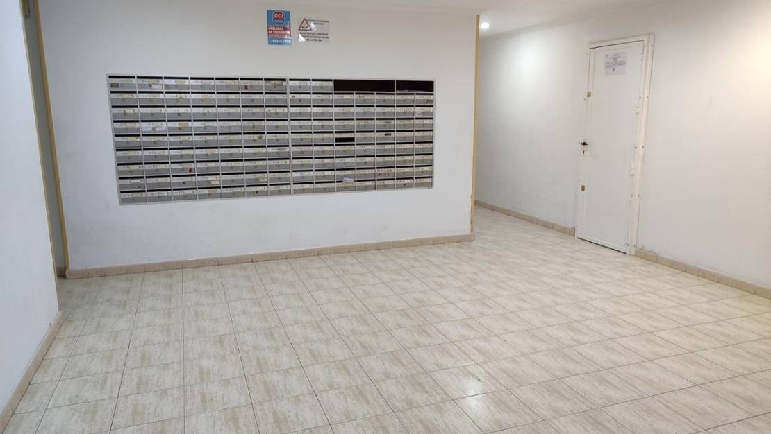 Sale - Apartment - Torrevieja - Torrevieja Centro