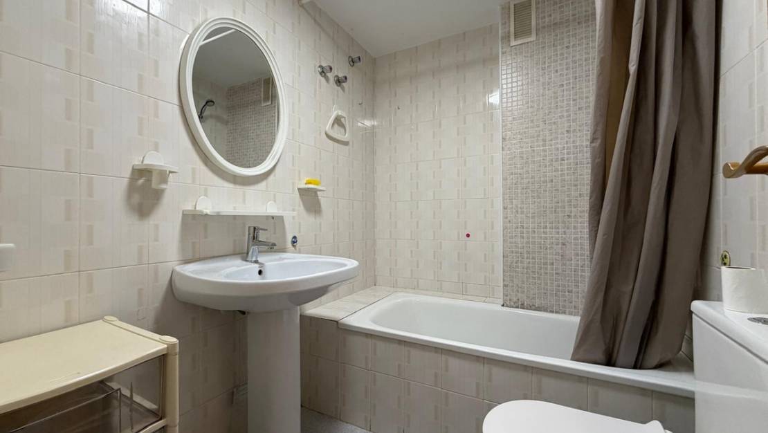 Sale - Apartment - Torrevieja - Torrevieja Centro