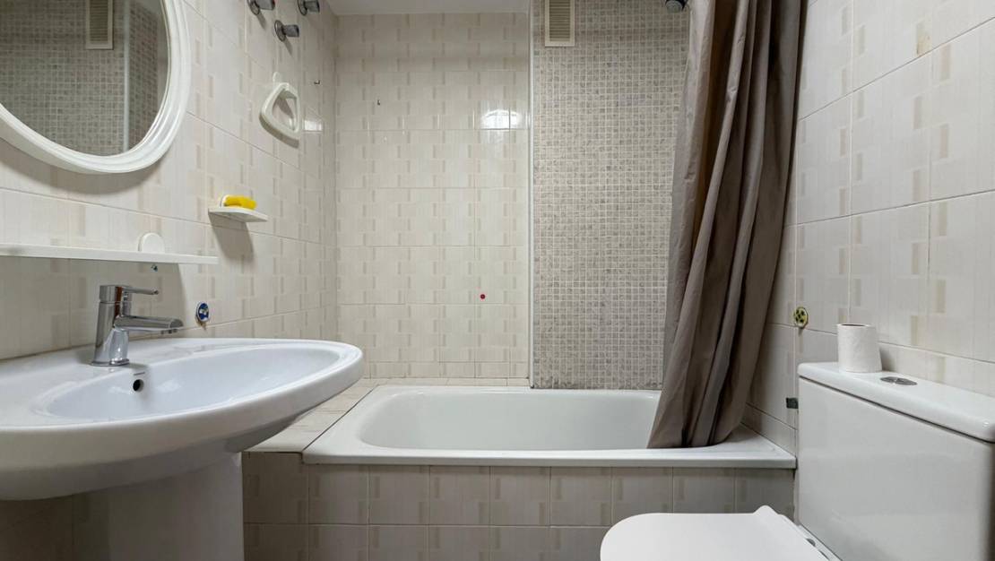 Sale - Apartment - Torrevieja - Torrevieja Centro