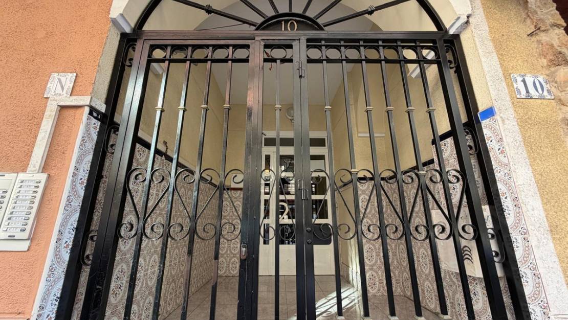 Sale - Apartment - Torrevieja - Torrevieja Centro