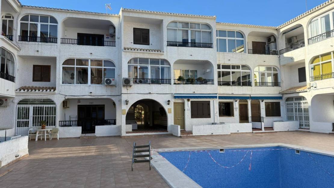 Sale - Apartment - Torrevieja - Torrevieja Centro