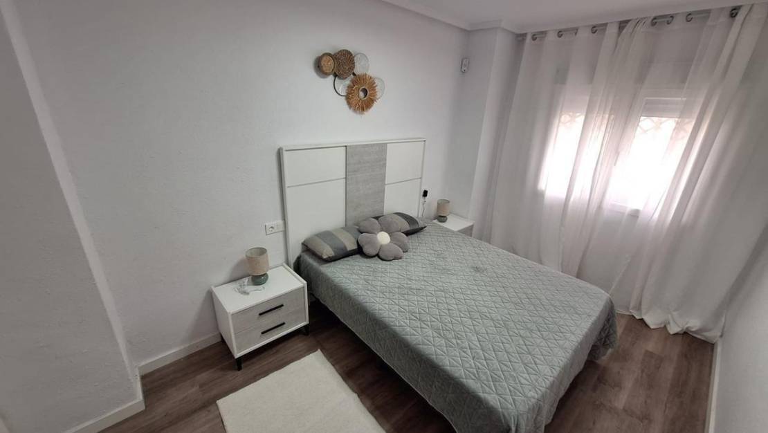 Sale - Apartment - Torrevieja - Torrevieja Centro
