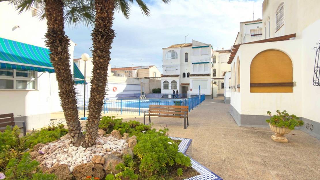 Sale - Apartment - Torrevieja - Torrevieja Centro