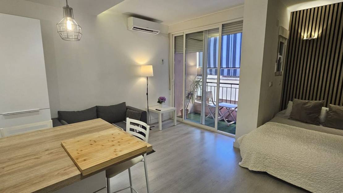 Sale - Apartment - Torrevieja - Torrevieja Centro