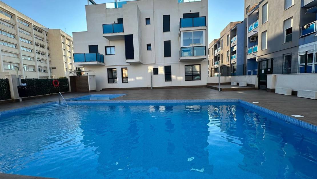 Sale - Apartment - Torrevieja - Torrevieja Centro