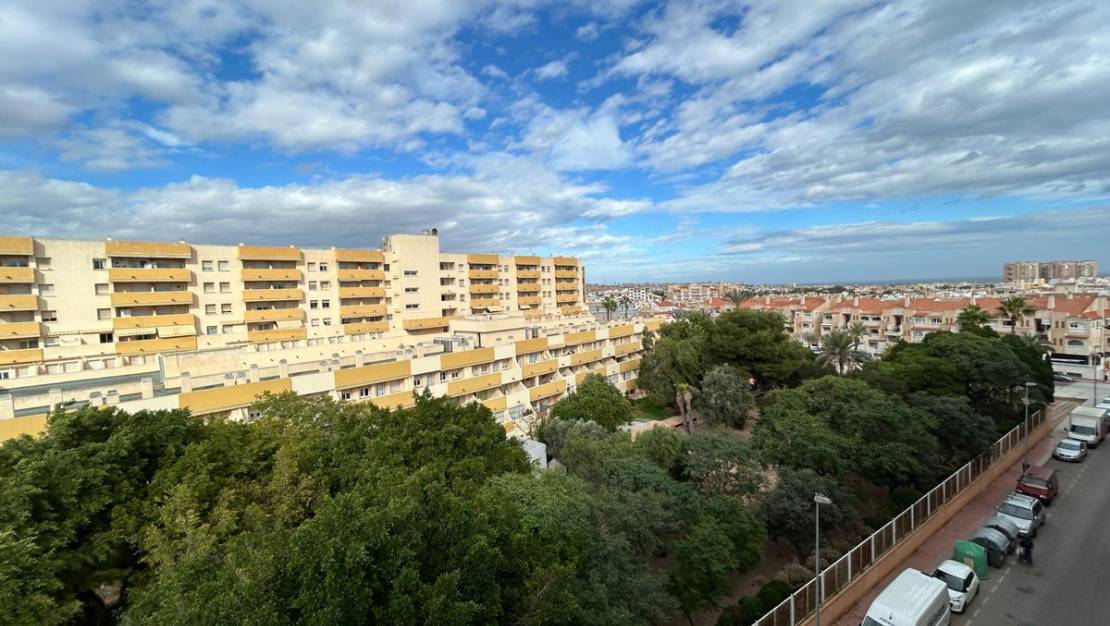 Sale - Apartment - Torrevieja - Torrevieja Centro