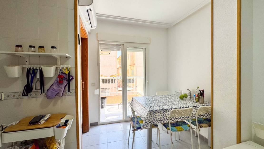 Sale - Apartment - Torrevieja - Torrevieja Centro