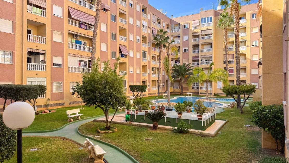 Sale - Apartment - Torrevieja - Torrevieja Centro