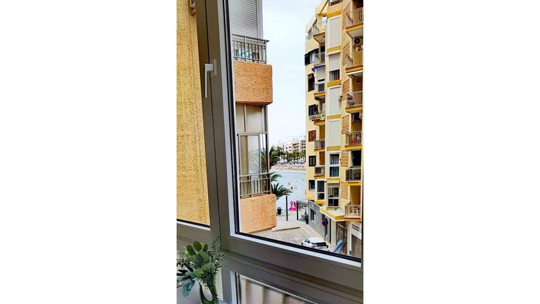 Sale - Apartment - Torrevieja - Torrevieja Centro