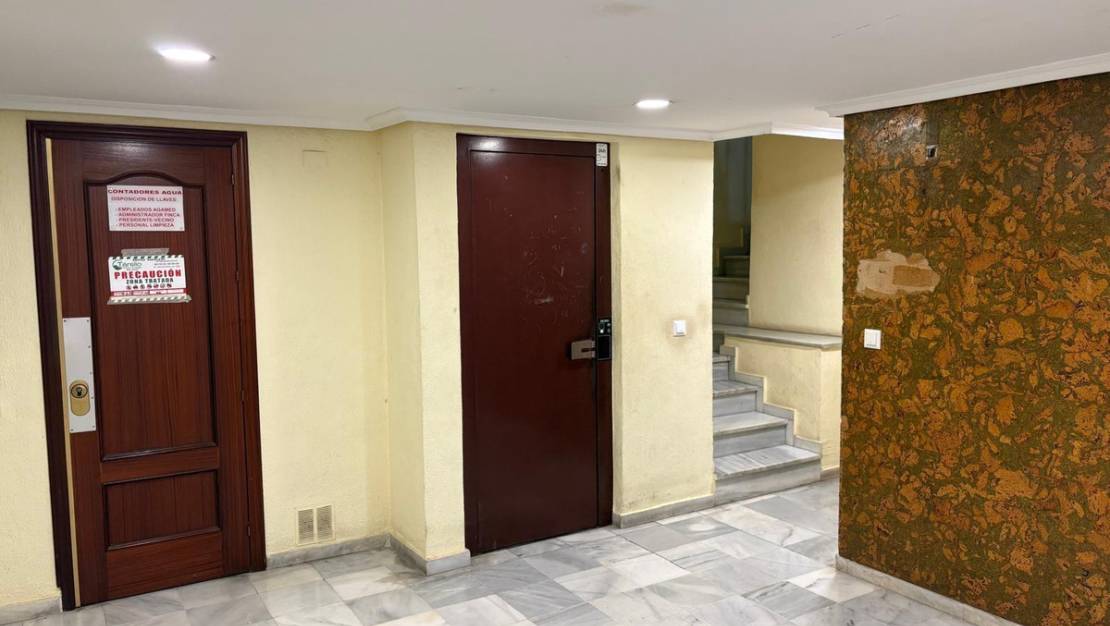 Sale - Apartment - Torrevieja - Torrevieja Centro