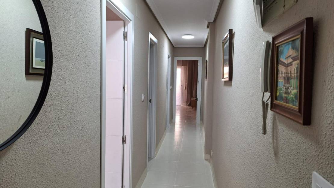 Sale - Apartment - Torrevieja - Torrevieja Centro