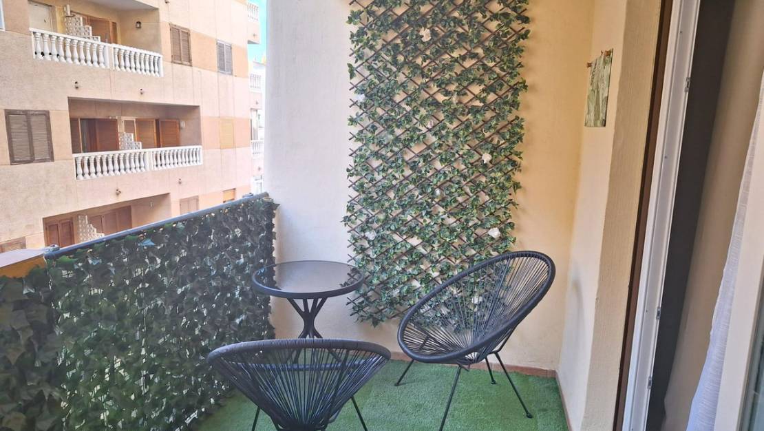 Sale - Apartment - Torrevieja - Torrevieja Centro
