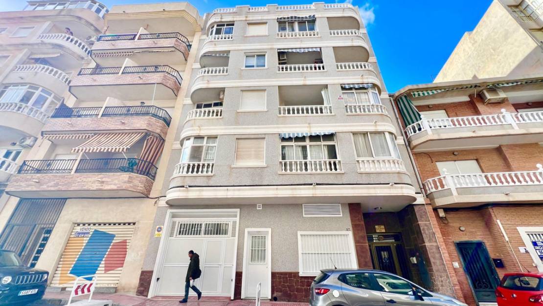 Sale - Apartment - Torrevieja - Torrevieja Centro