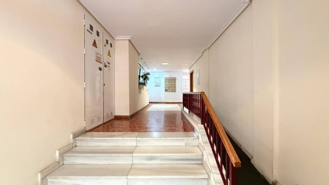 Sale - Apartment - Torrevieja - Torrevieja Centro