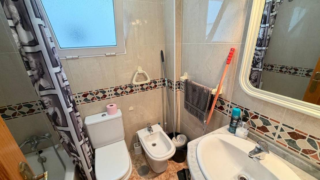 Sale - Apartment - Torrevieja - Torrevieja Centro