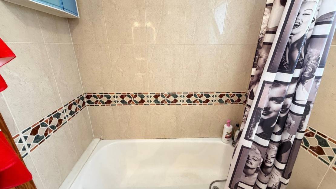 Sale - Apartment - Torrevieja - Torrevieja Centro