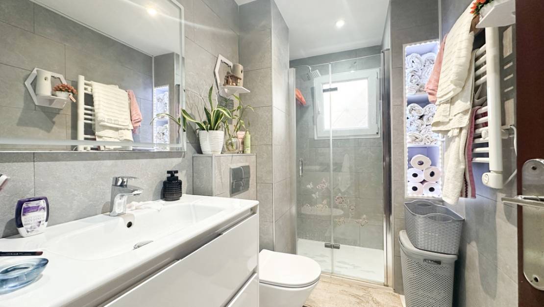 Sale - Apartment - Torrevieja - Torrevieja Centro