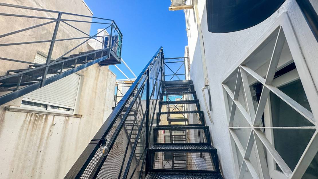 Sale - Apartment - Torrevieja - Torrevieja Centro