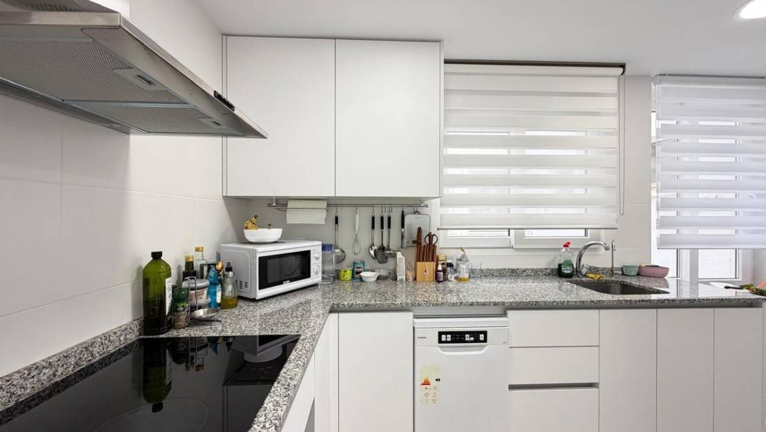 Sale - Apartment - Torrevieja - Torrevieja Centro