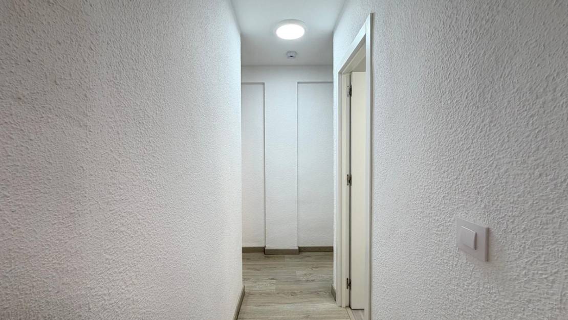 Sale - Apartment - Torrevieja - Torrevieja Centro