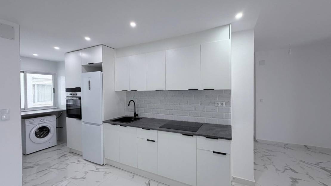 Sale - Apartment - Torrevieja - Torrevieja Centro