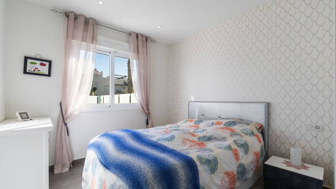 Sale - Apartment - Torrevieja - Torrevieja Centro