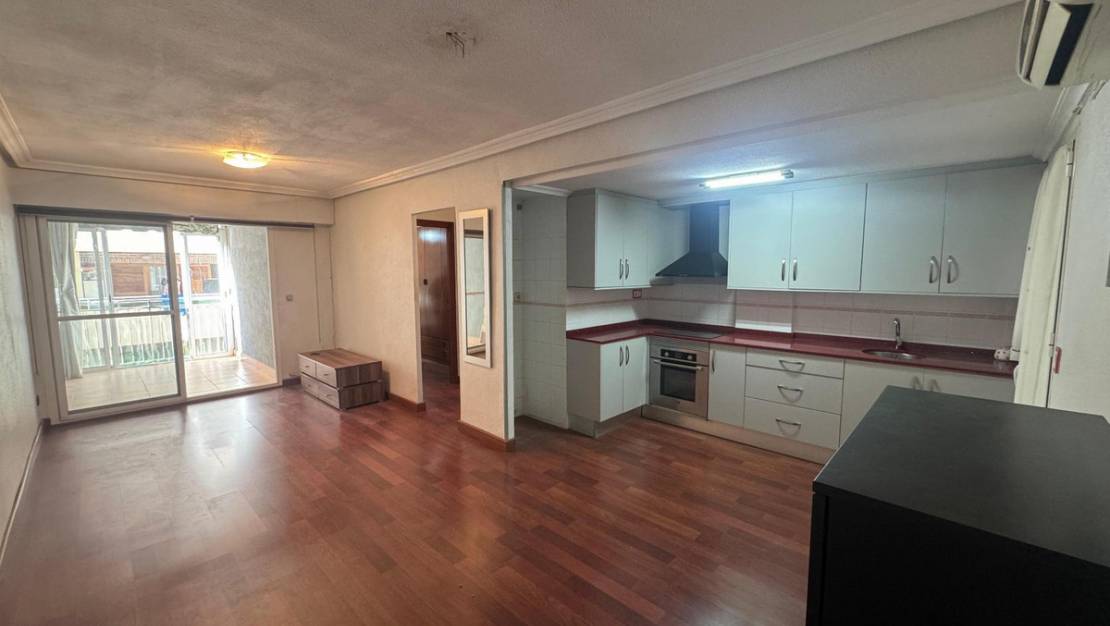 Sale - Apartment - Torrevieja - Torrevieja Centro