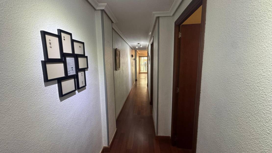 Sale - Apartment - Torrevieja - Torrevieja Centro