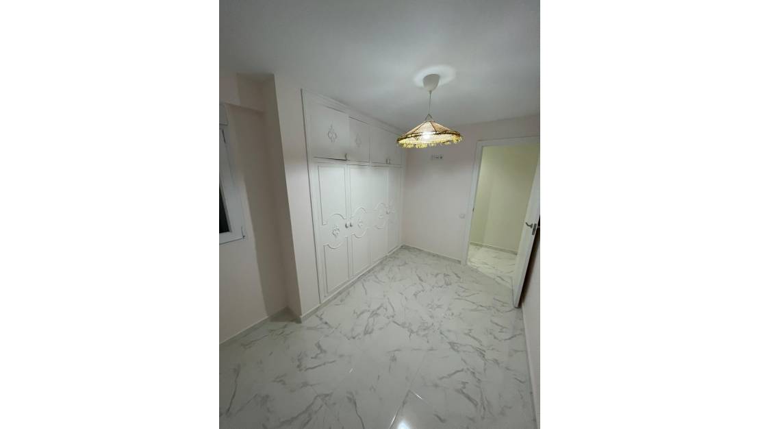 Sale - Apartment - Torrevieja - Torrevieja Centro