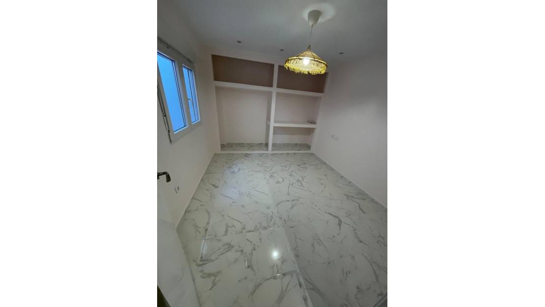 Sale - Apartment - Torrevieja - Torrevieja Centro